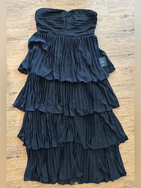 Lulus Dresses & Skirts - Lulu's Black Strapless Tiered Pleated Dress
